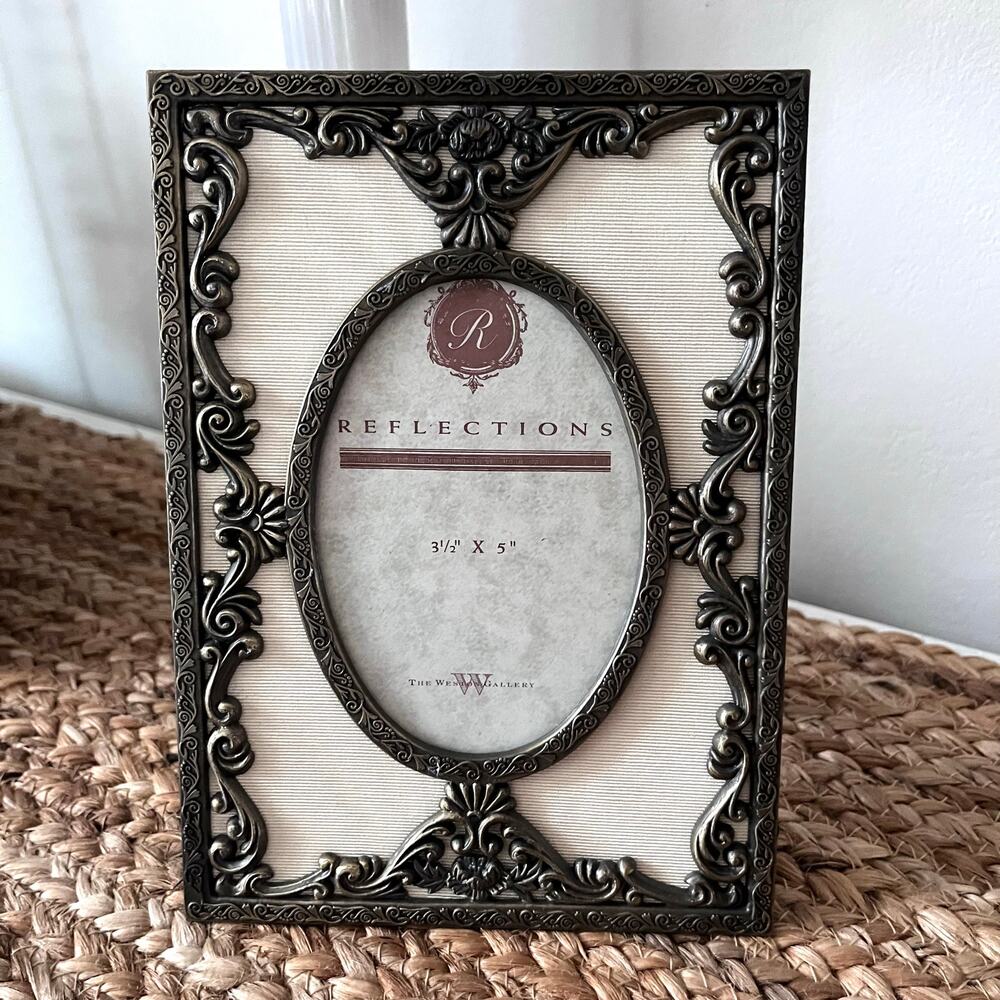 Vintage Antique Brass Tone Textured Fabric Filigree Ornate Oval Weston Gallery